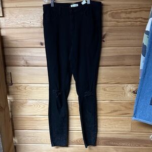 Mono B Women's Black Distressed Jeans Size 7
